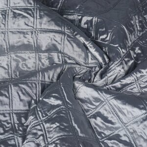 Gewatteerd zilver geruit