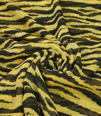  Coupon 261 Chiffon met gele dierenprint 180 x 150 cm