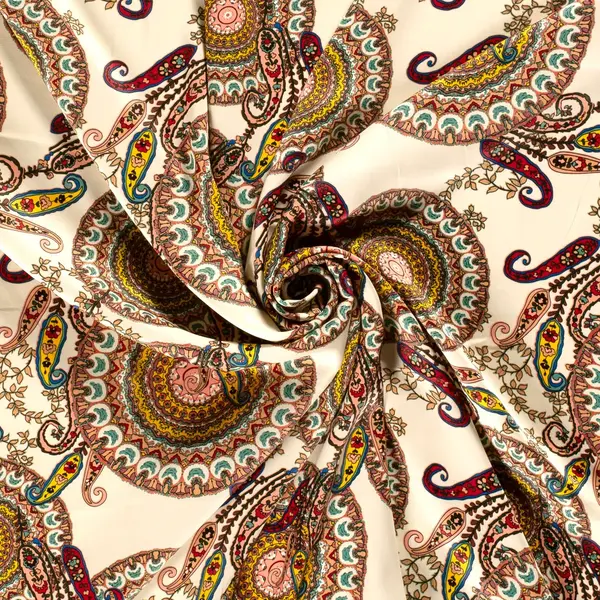 SALE Satijn stof met paisley dessin gebroken wit