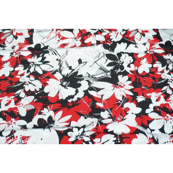 Coupon 334 Viscose zwart met rode en witte bloemen 180 x 150 cm