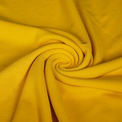  Coupon 470 Scuba crepe geel 150 x 180 cm