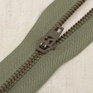  Rits met bronzen tandjes licht legergroen