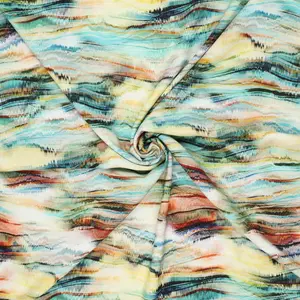 *** Viscose glitter met golvend dessin groen