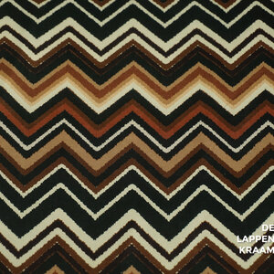  Travelstof met zigzagprint in bruin en zwart