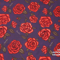  Coupon 260 Scuba donkerblauw met rode rozen 170 x 150 cm