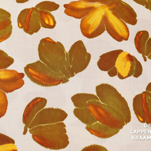 *** Viscose slub met grote bloem in geel- en bruintinten