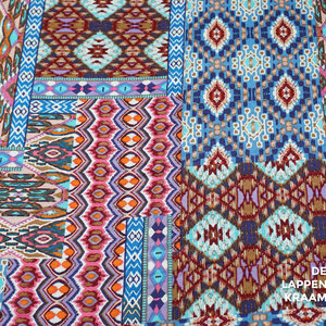 *** Tricot met patchworkdessin in rozetinten