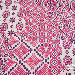  Viscose met boho print in roze