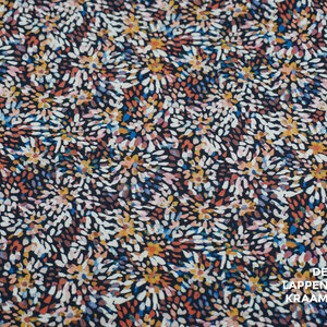  Travelstof zwart met abstracte bloemenprint