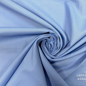 Overhemdstof lichtblauw