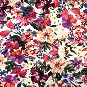 *** Viscose wit met bloemenprint