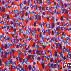 Coupon 98 Viscose stretch met roze verfvlekjes 170 x 150