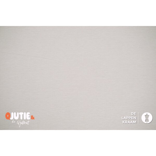Qjutie & the Qjutest Tricot met dunne horizontale strepen in beige