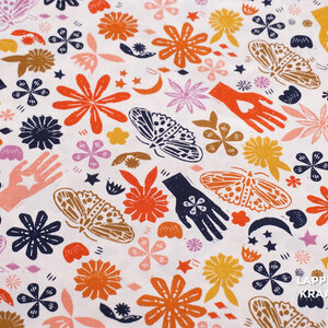 Japans quiltkatoen wit met bloemen en vlinders