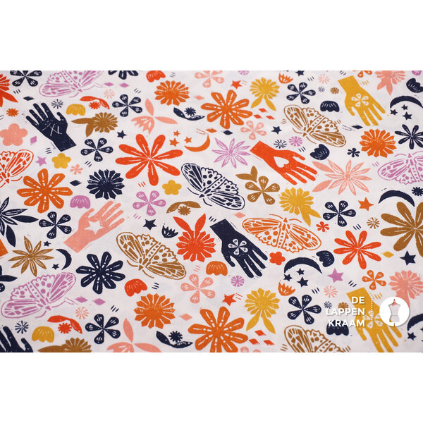 Japans quiltkatoen wit met bloemen en vlinders