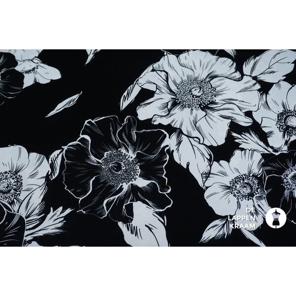 Dikke satijn met zwart witte bloemenprint