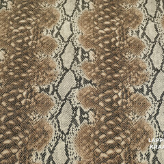  Nepleer met slangenprint in beige en bruintinten