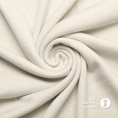  Angora stof met zilveren lurex roomwit
