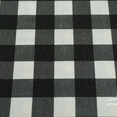 Veiling 2 september Coupon 706 Geblokte katoenen twill in zwart-wit 170 x 150cm