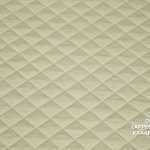  Tricot doorgestikt in ruitvorm licht beige