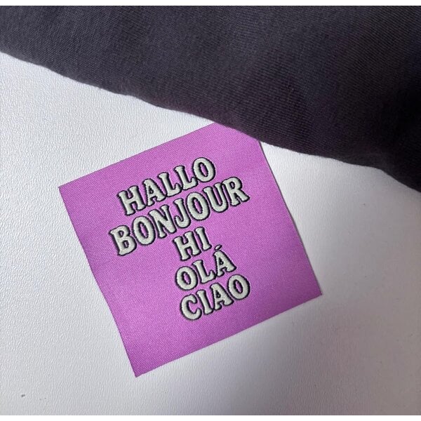 Loop&Label Label  "Hallo Bonjour Hi ola ciao"
