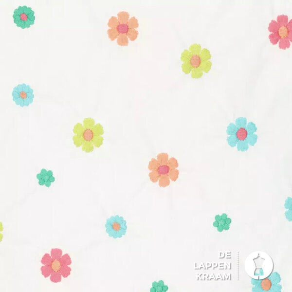 Popeline stof wit met geborduurde bloemetjes