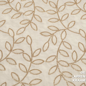  Katoenen voile ecru met goud borduursel in bladvormen
