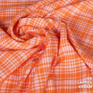  Coupon 25 Overhemdstof geruit in oranje 180 x 140cm