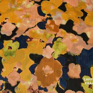  Coupon 370 Crinkle satijn van recycled polyester met bloemdessin 180 x 160cm