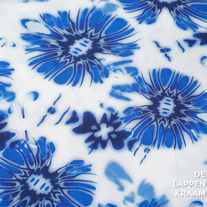 A la Ville Viscose wit met kobaltblauwe bloemen