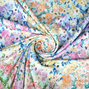  Tricot met kleurrijk bloemdessin