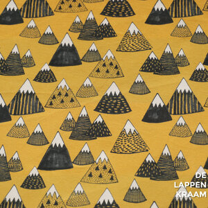  Tricot geel met abstracte bergen