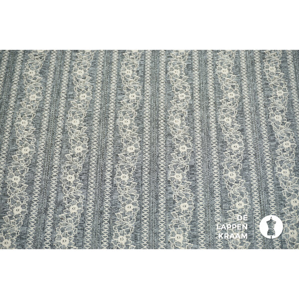 Bloemetjes kant stof in blauwgrijs met