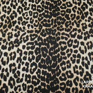  Viscose crepe met panterprint
