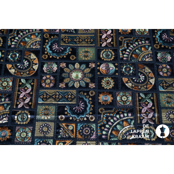 Geborduurde patchwork met pailletjes