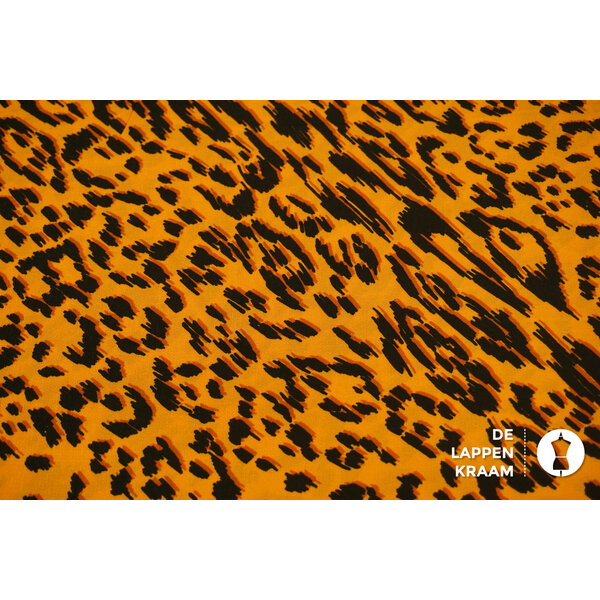 Coupon 5 Viscose crepe okergeel met dierenprint 170 x 150 cm