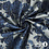 Jacquard stof met jeansblauwe glansbloemen