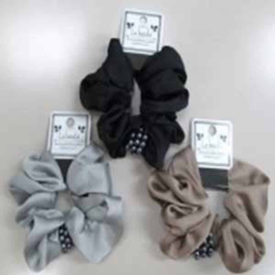 Scrunchie with black pearl-1