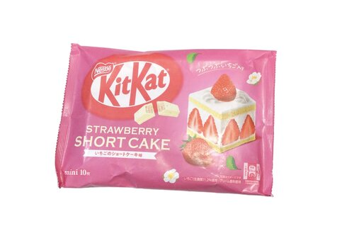 KitKat mini strawberry short cake 