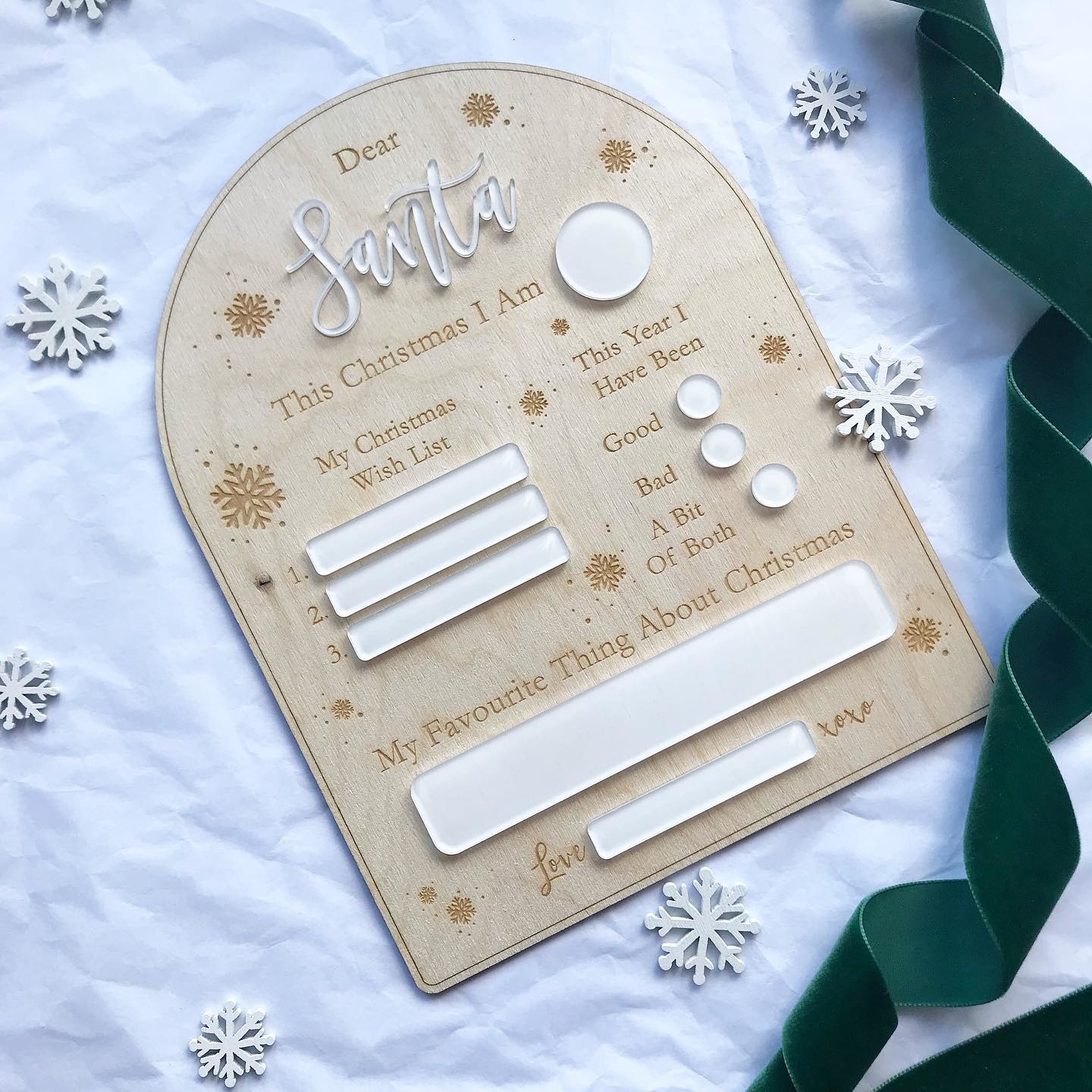 Wooden christmas decorations made with a laser cutter