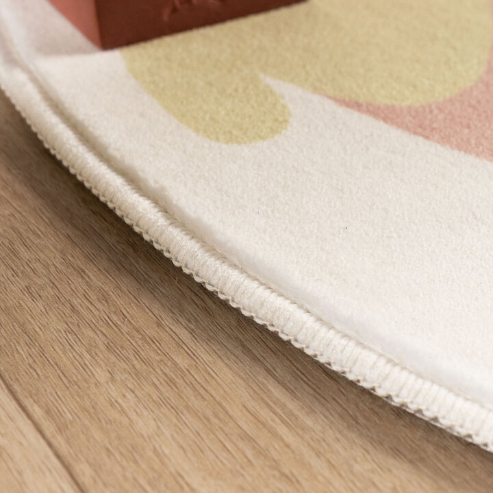 Waschbarer Kinderteppich - Berry Erdbeere Rosa