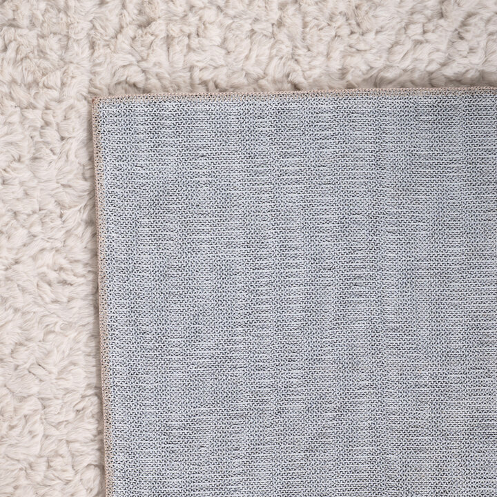 Flauschiger Teppich - Bobby Weiß