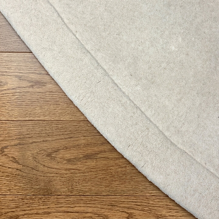 Teppich Organisch - Isara Border Weiß