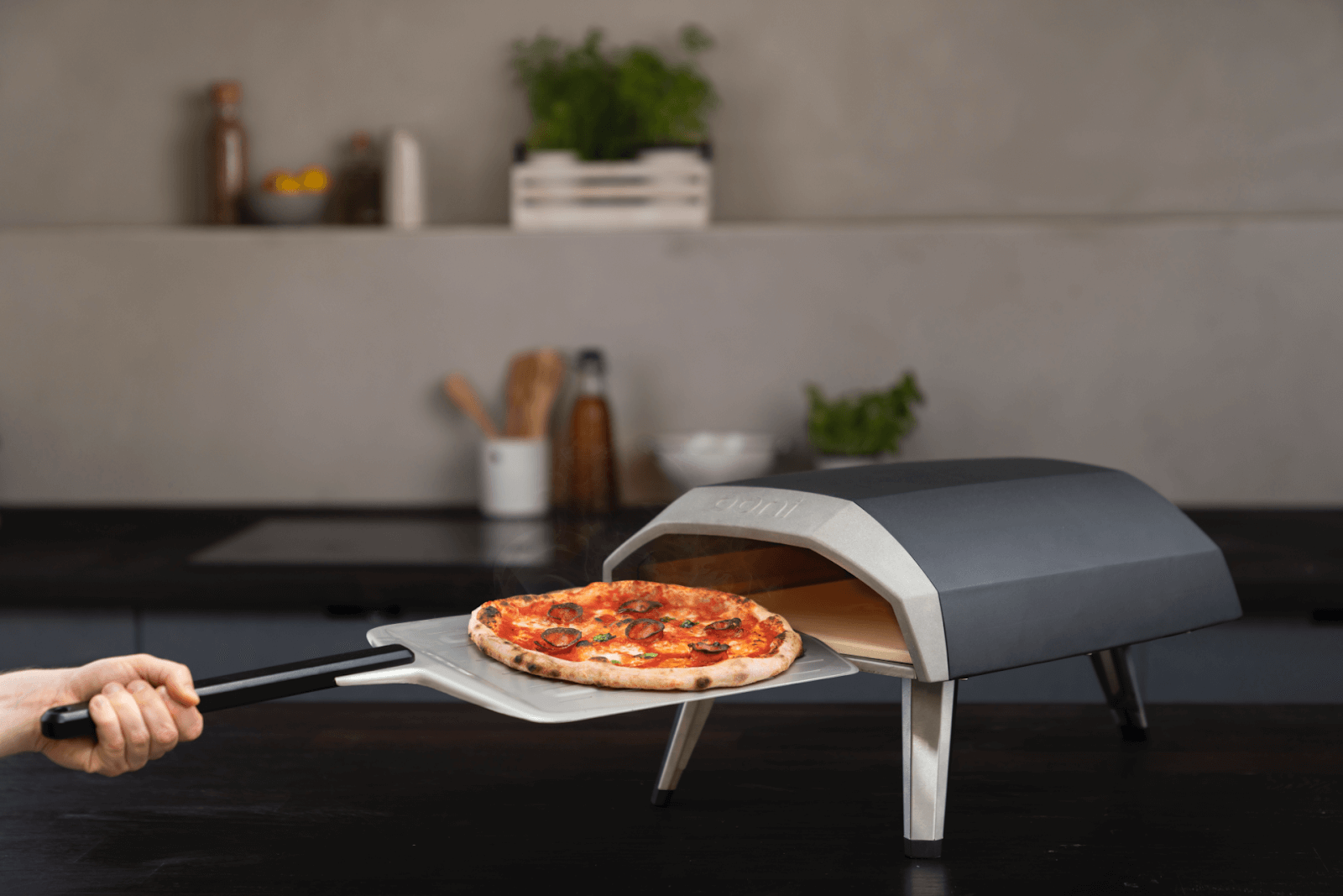 Ooni 12″ Luxe Pizza Peel, geperforeerde pizzaschep