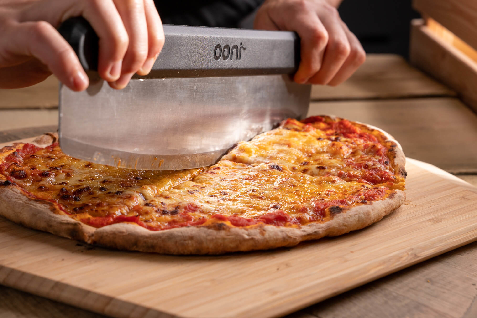 Ooni Pizza Cutter Rocker Blade - pizza wiegemes