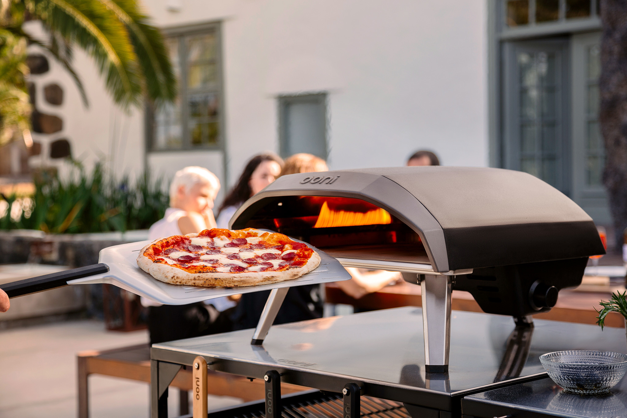 Ooni 14″ Luxe Pizza Peel, geperforeerde pizzaschep