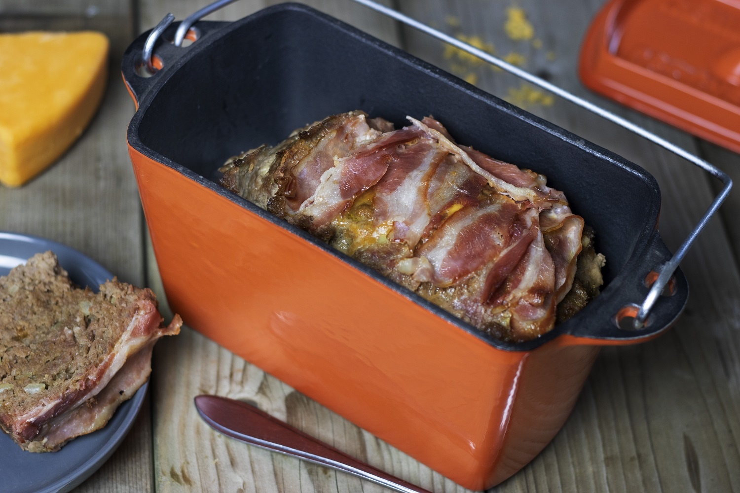 The Windmill Premium Emaille Loaf 'n Bread Dutch Oven