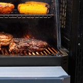 Masterbuilt Gravity Series 800 Digitale Smoker en houtskoolgrill