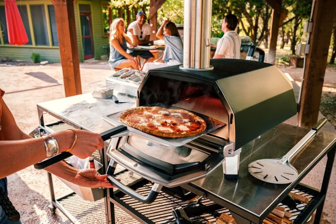 Ooni Karu 16″ Multi-Fuel pizzaoven - BBQtime.nl
