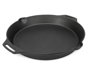 Heb jij de gietijzeren poffertjespan al? Verras je vrienden met deze originele manier van outdoor cooking 🔥 #petromax #poffertjespan #atago #petromaxbenelux Heb jij de gietijzeren poffertjespan al? Verras je vrienden met deze originele manier van outdoor cooking 🔥 #petromax #poffertjespan #atago #petromaxbenelux